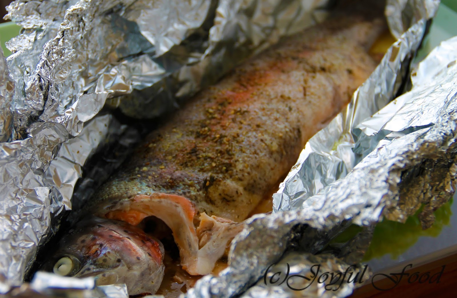 Gegrillter Fisch in Folie | Joyful Food