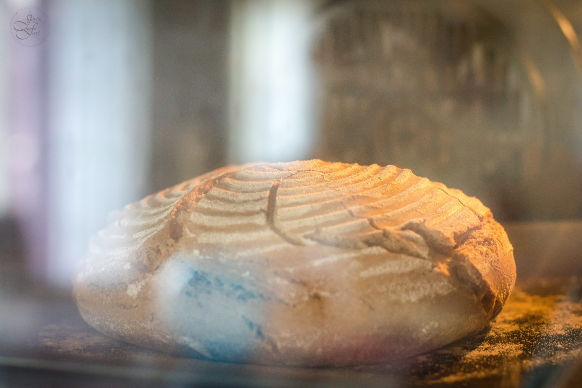 Knuspriges Bauernbrot - wie vom Bäcker | Joyful Food