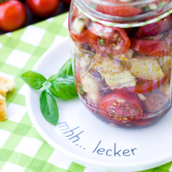 Panzanella - knuspriger Tomaten Brotsalat | Joyful Food