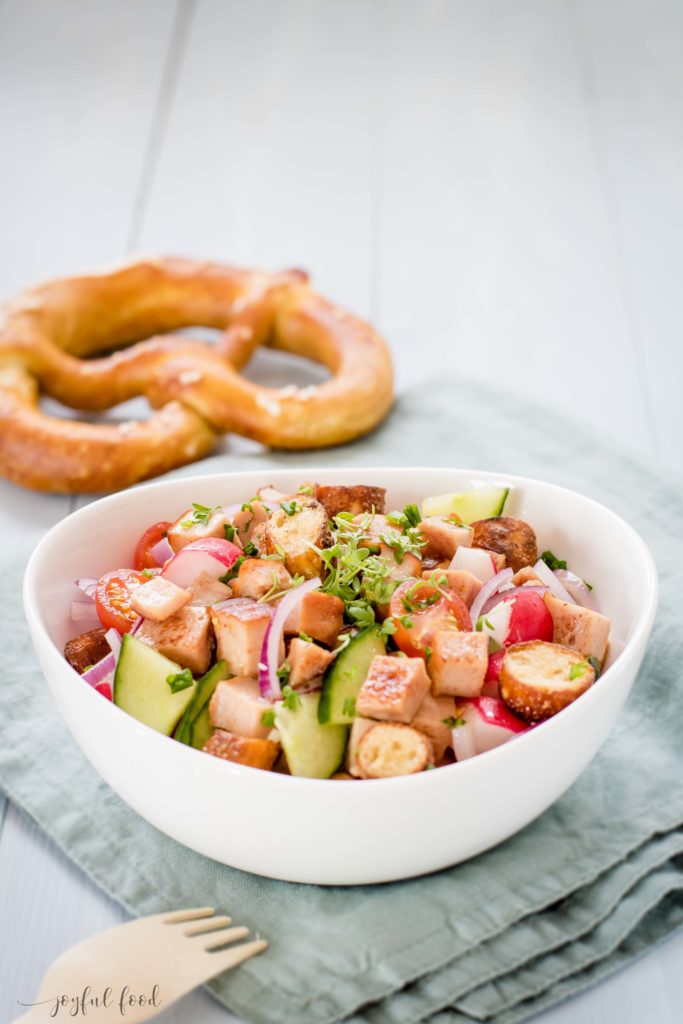 Leberkäse Brezen Salat